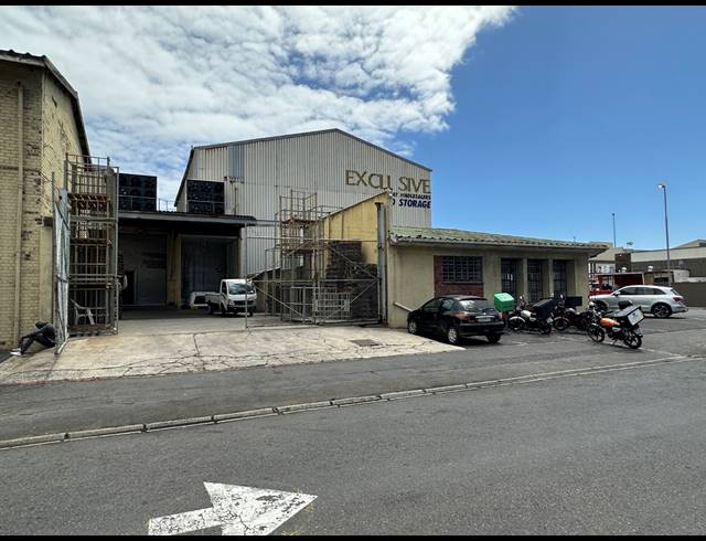 747M² WAREHOUSE TO LET IN PAARDEN EILAND